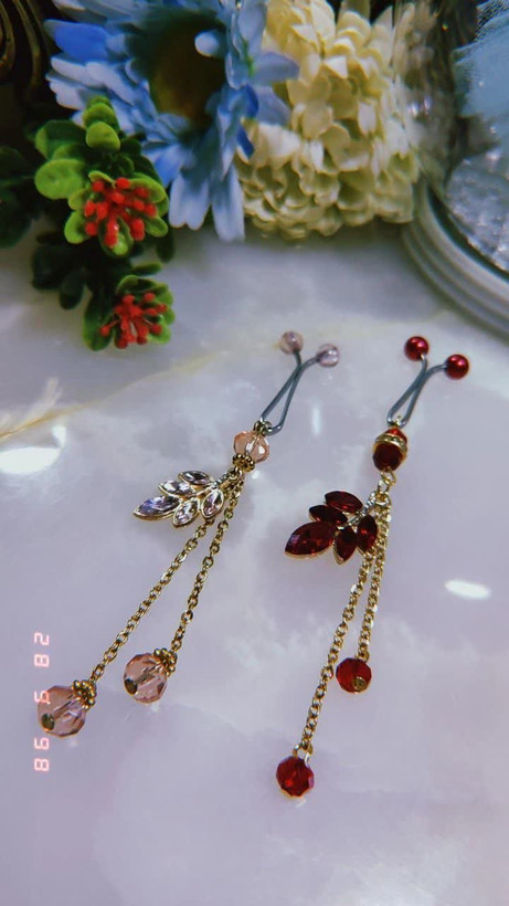 گیره روسری مجلسی طرح برگ آویزدار